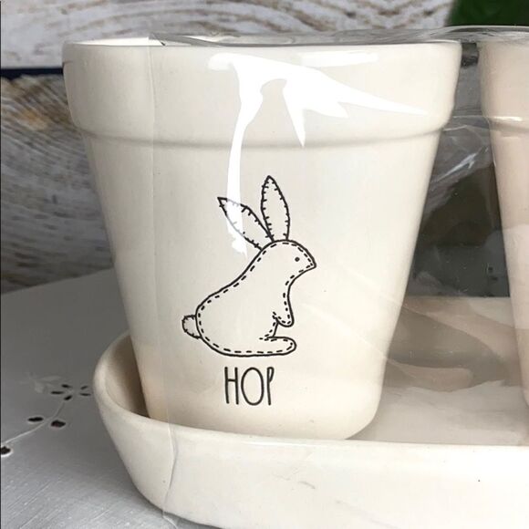 NWT Rae Dunn by Magenta Set of 3 Easter Flowers Pots - Picture 3 of 8